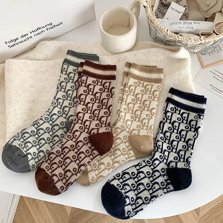 
Casual wool socks for women
Luxury socks with letter pattern
Women's polyester winter socks
