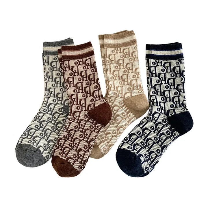 Women's trendy letter socks
French-inspired middle tube socks
Gift-worthy winter socks for her