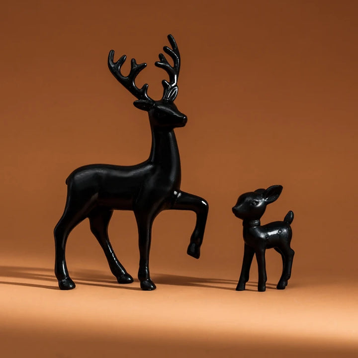 Christmas deer set with lifelike woodland design