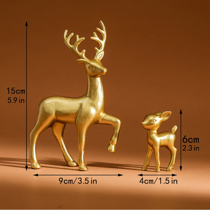 Christmas deer set with lifelike woodland design