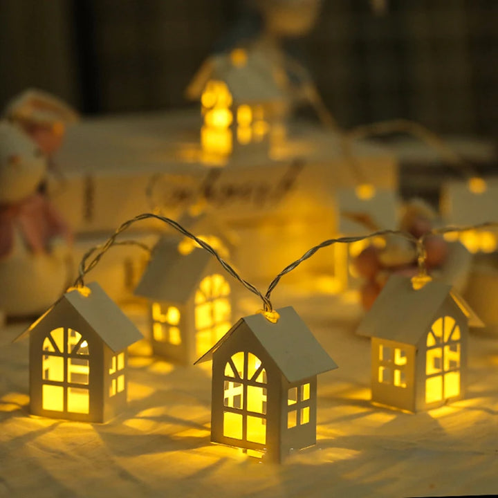 Light-up Christmas tree ornaments for outdoor use