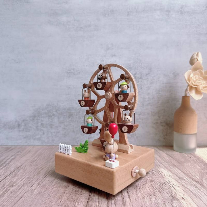 Wooden Music Box with wind-up rotation and soothing melody