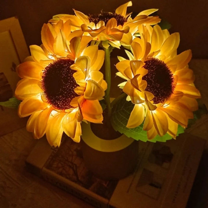 Sunflower Lamp with dimmable light and USB charging