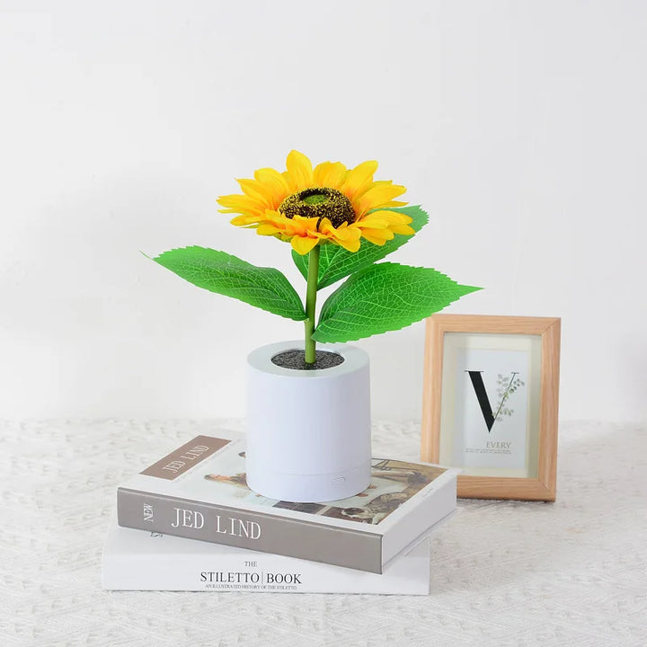 Sunflower Lamp with dimmable light and USB charging